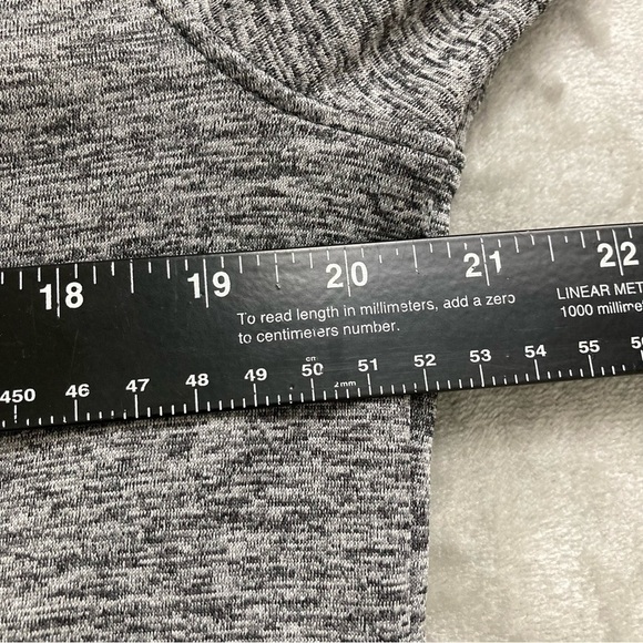 Under Armour Cold Gear Heather Grey Pullover Hoodie Sweatshirt Kangaroo Pocket M - Picture 7 of 8